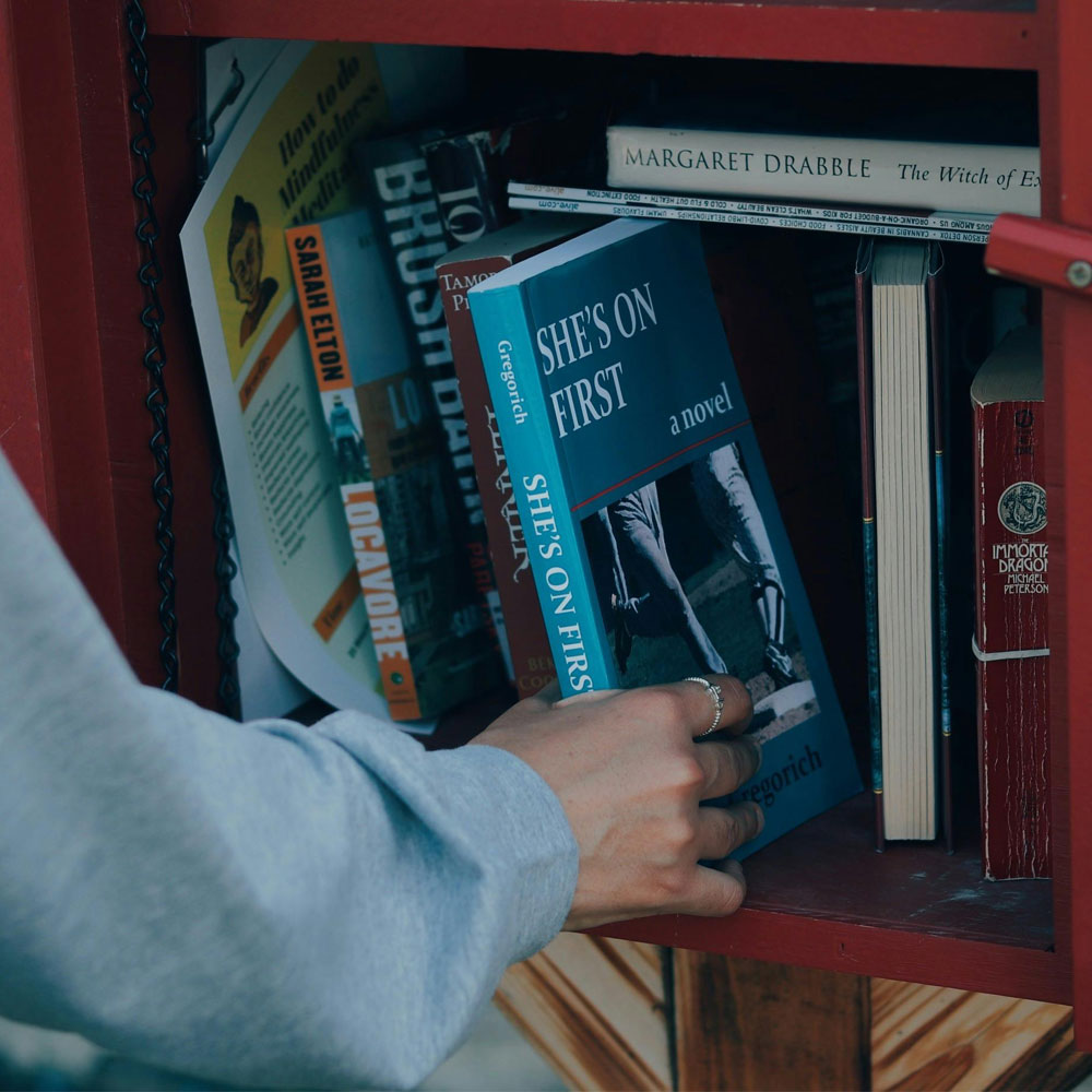 https://pracowniamotylek.pl/wp-content/uploads/2026/10/bookcrossing_large.jpg